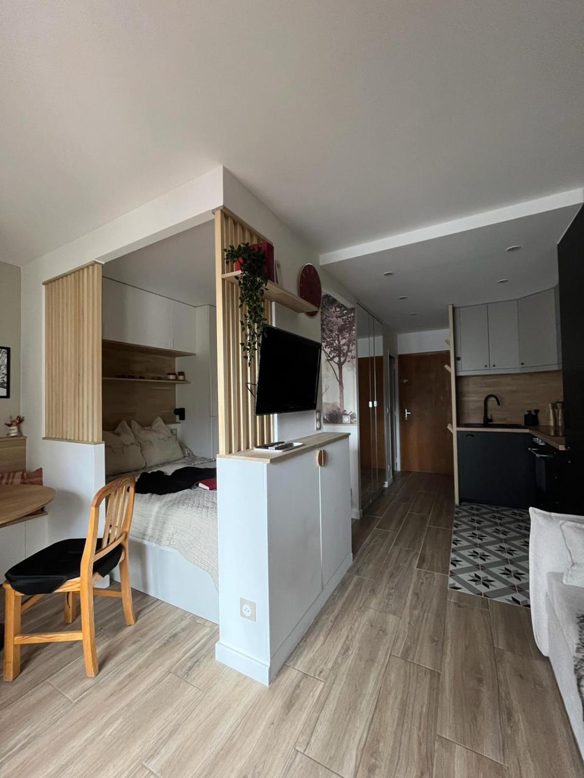 Studio avec vue sur la montagne Brides-les-Bains Extérieur photo